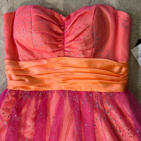 MXI Juniors Sleeveless Party Dress Fuchsia and Orange with Sparkles Size 3 - Picture 3 of 6